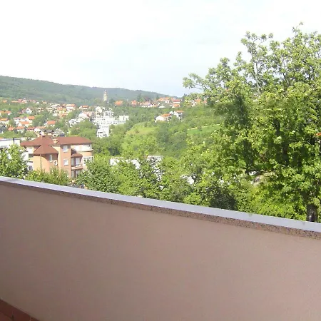 Almica * Zagreb